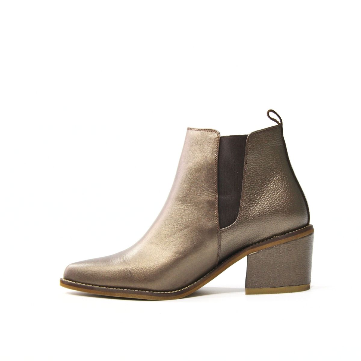 ANTONINA SHOES - Botines en Cuero Bronce con Resorte y Tacón Forrado - Antonina