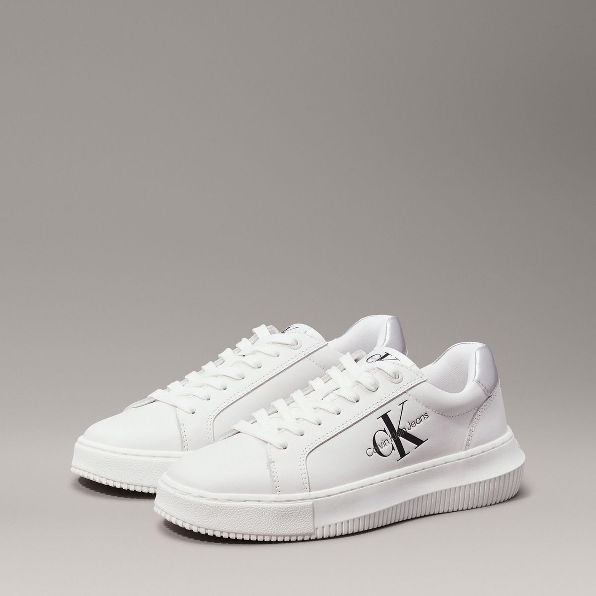 CALVIN KLEIN - Tenis blanco chunky de cuero Calvin Klein