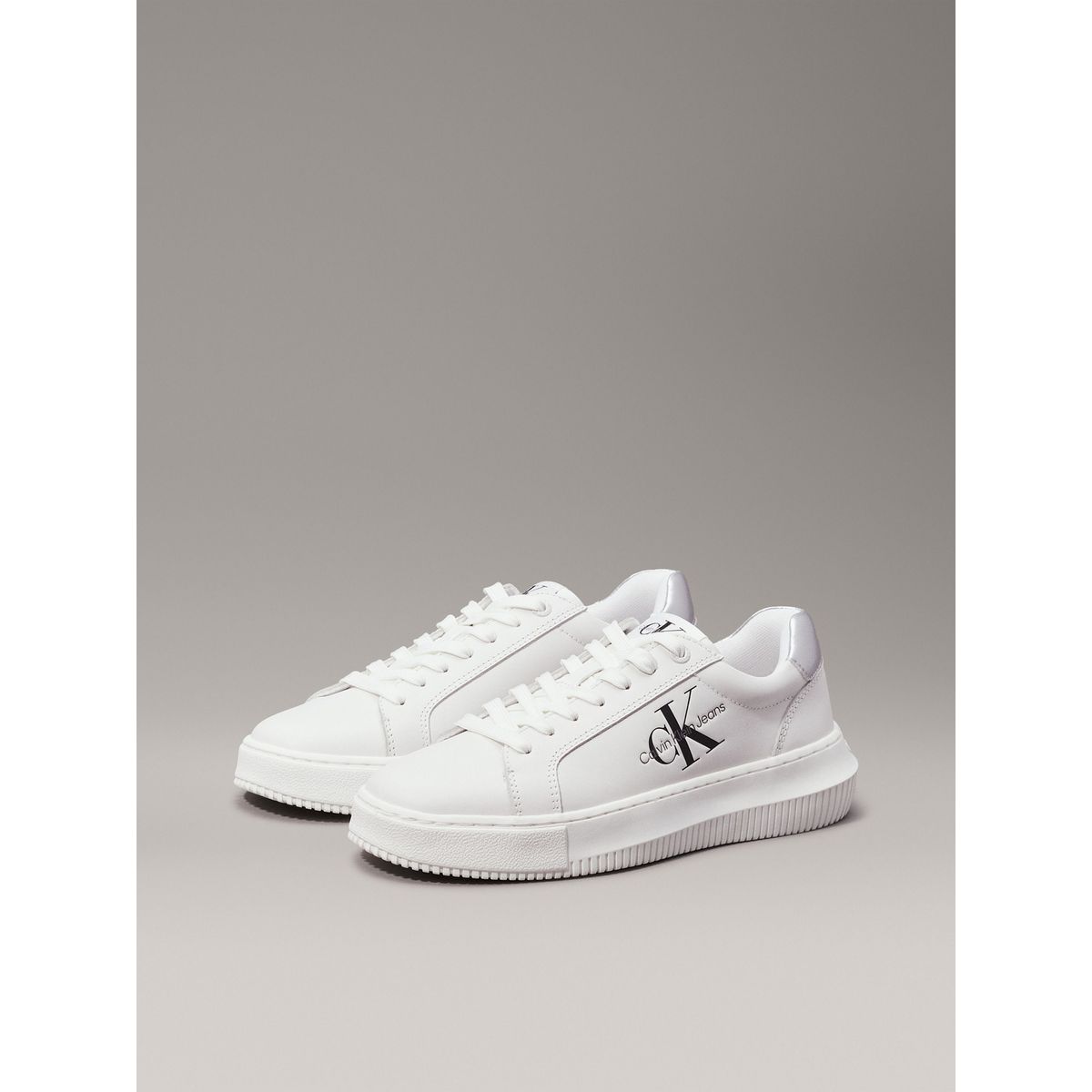 CALVIN KLEIN - Tenis blanco chunky de cuero Calvin Klein