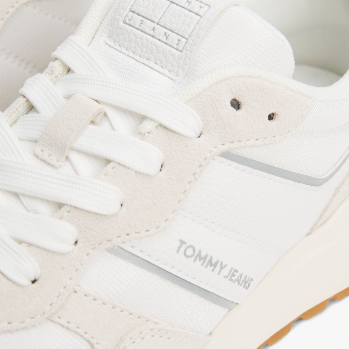 TOMMY HILFIGER - Tenis blanco de ante con suela con tacos Tommy Hilfiger