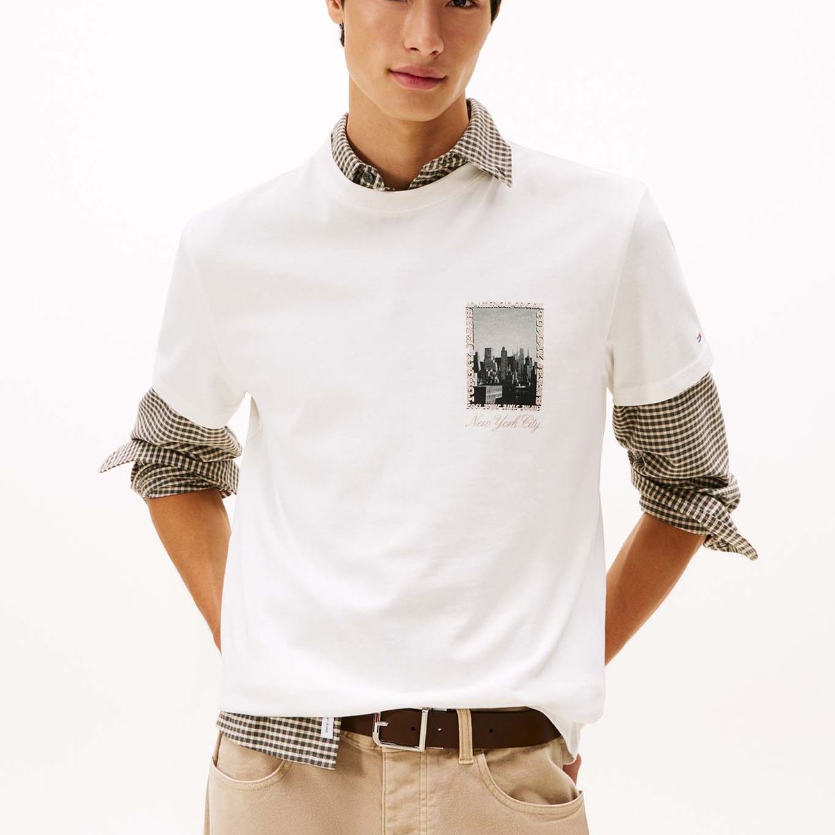 TOMMY HILFIGER - Camiseta blanca de punto con foto estampada Tommy Jeans