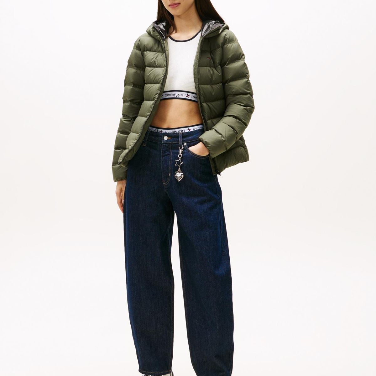 TOMMY HILFIGER - Chaqueta gris acolchada de plumón con capota Tommy Jeans