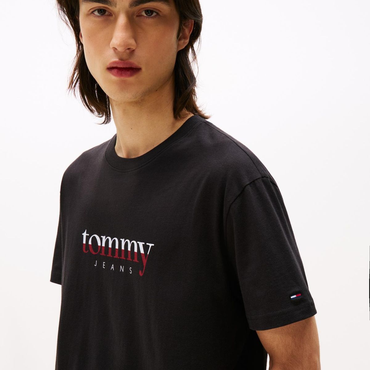 TOMMY HILFIGER - Camiseta negra de punto con logo y cuello redondo Tommy Jeans
