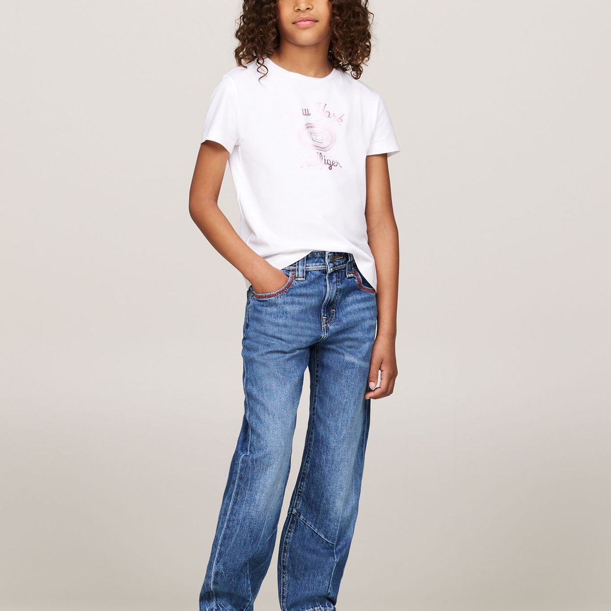 TOMMY HILFIGER - Camiseta blanca con logotipo metalizado Tommy Hilfiger