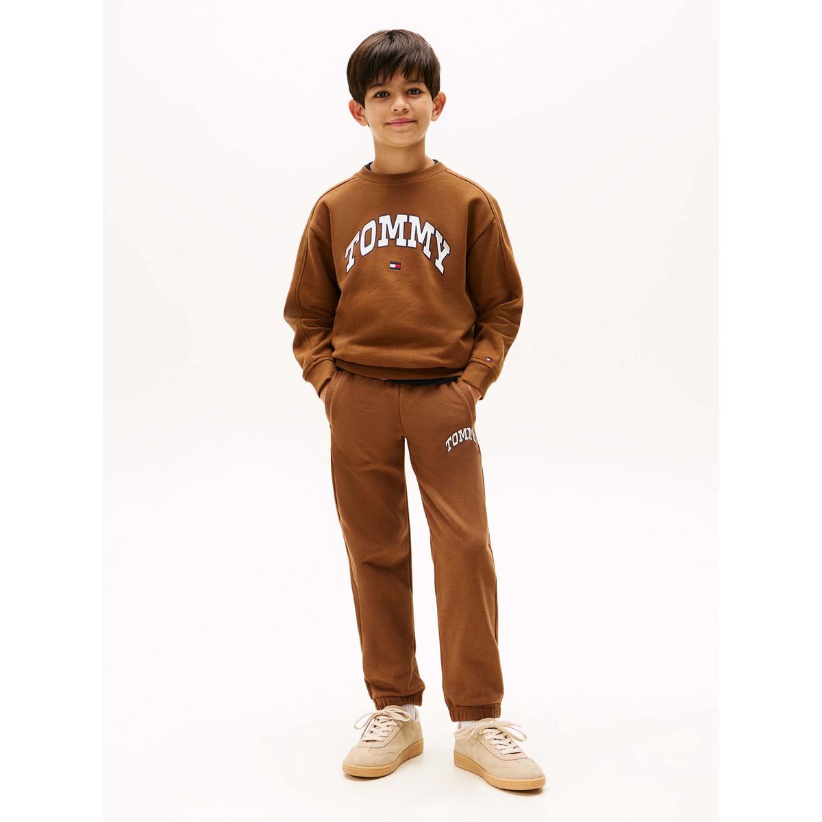 TOMMY HILFIGER - Joggers café de felpa con logo universitario Tommy Hilfiger