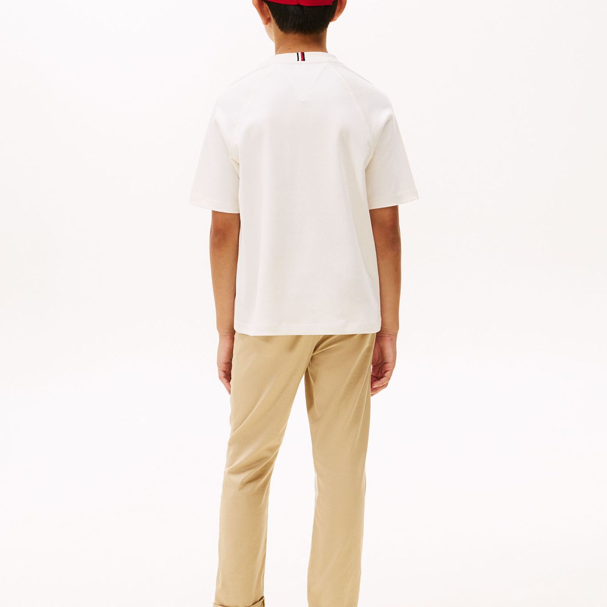 TOMMY HILFIGER - Camiseta blanca de cuello redondo con escudo TH Tommy Hilfiger