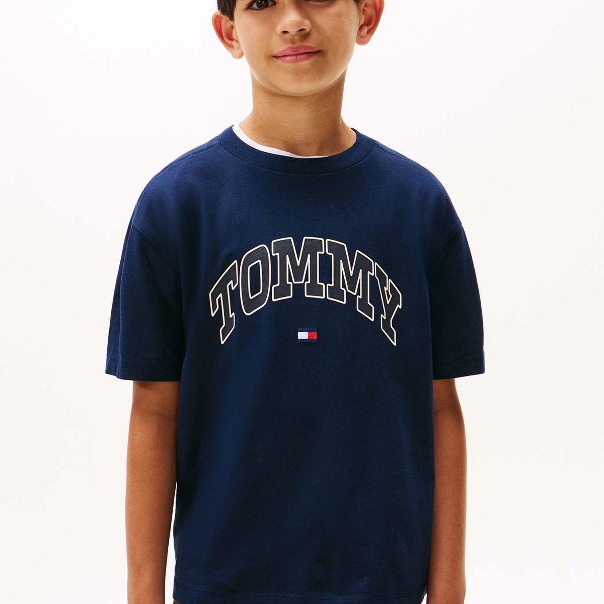 TOMMY HILFIGER - Camiseta azul Varsity de cuello redondo con logo Tommy Hilfiger