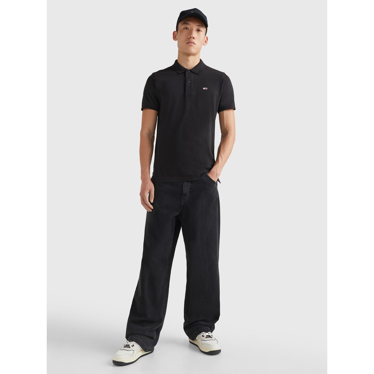 TOMMY HILFIGER - Polo negro de corte slim Tommy Jeans