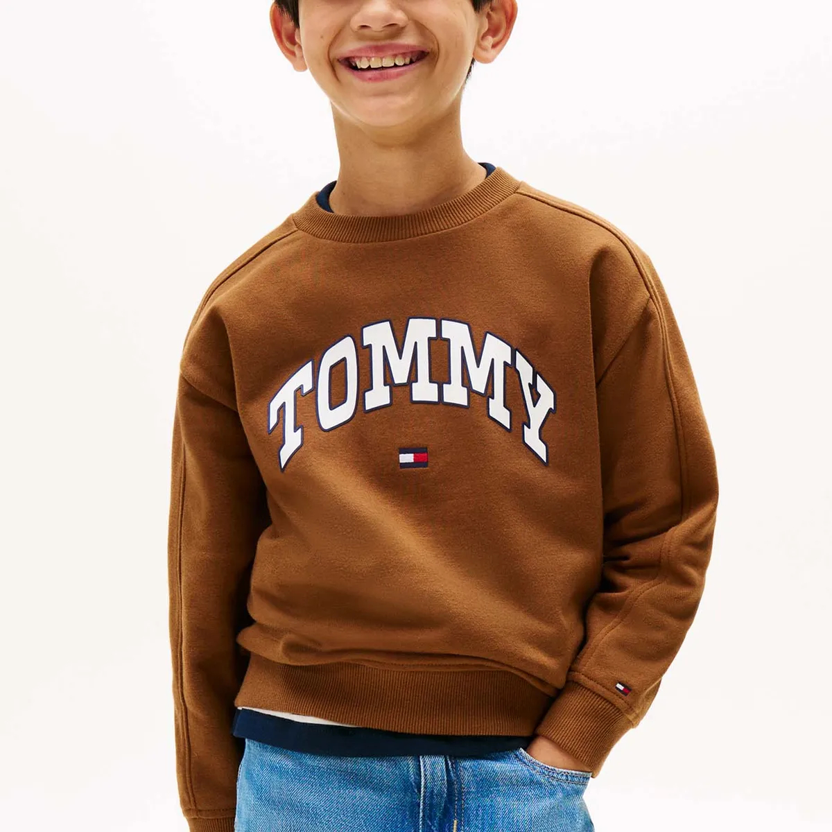 TOMMY HILFIGER - Saco café de cuello redondo con logo Tommy Hilfiger