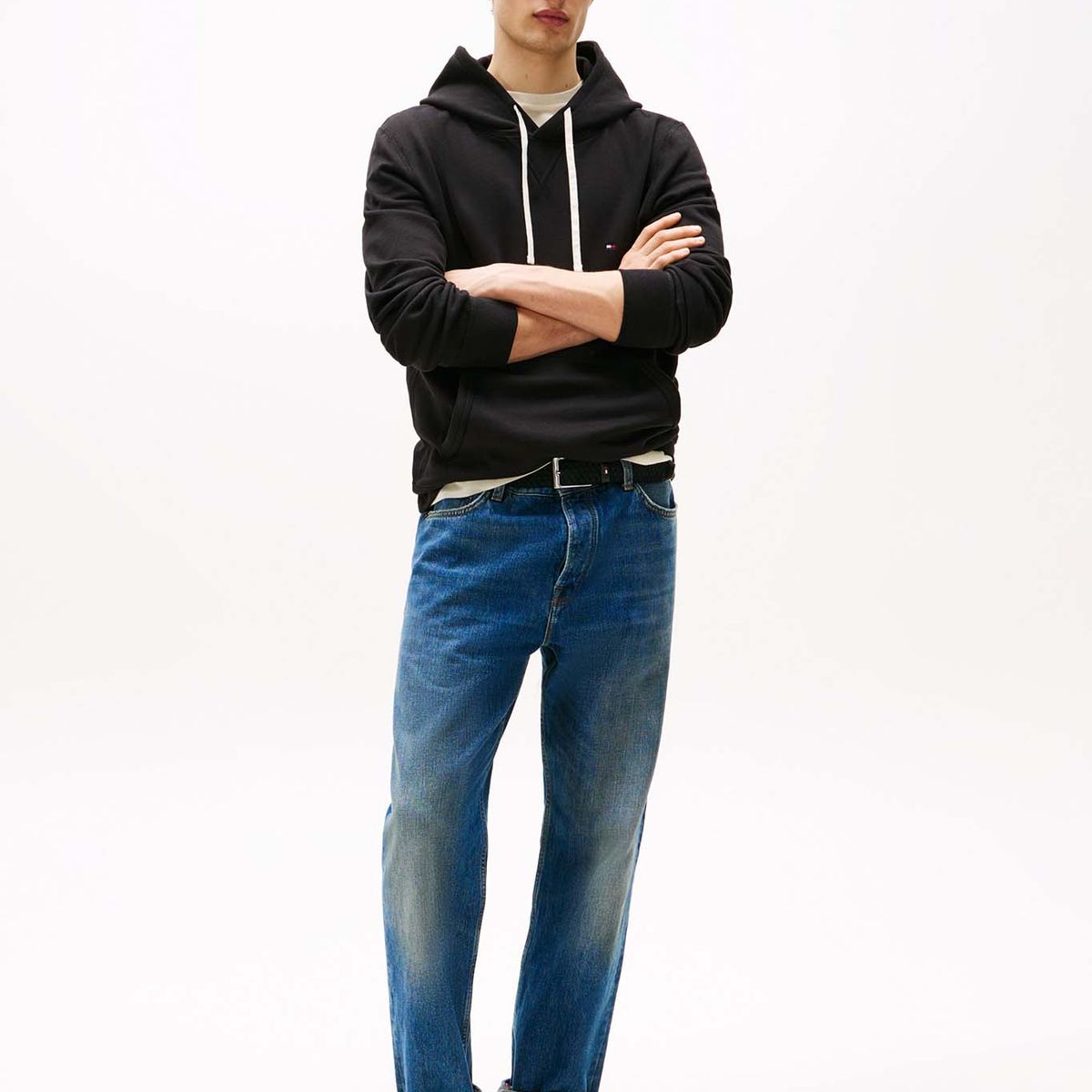 TOMMY HILFIGER - Buzo negro con capota essential con logo Tommy Hilfiger