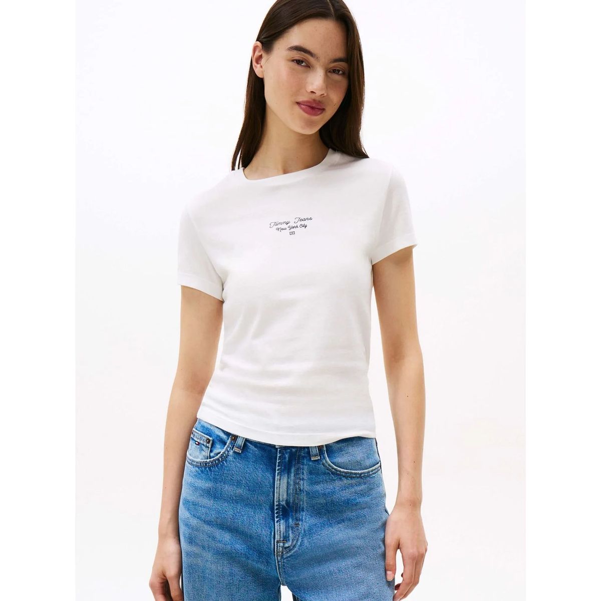 TOMMY HILFIGER - Camiseta blanca de punto con logo y corte slim Tommy Jeans