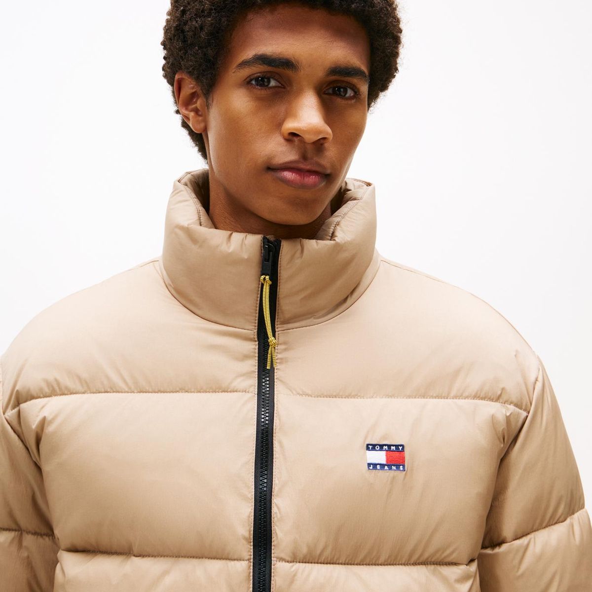 TOMMY HILFIGER - Chaqueta beige acolchada con efecto arrugado Tommy Jeans