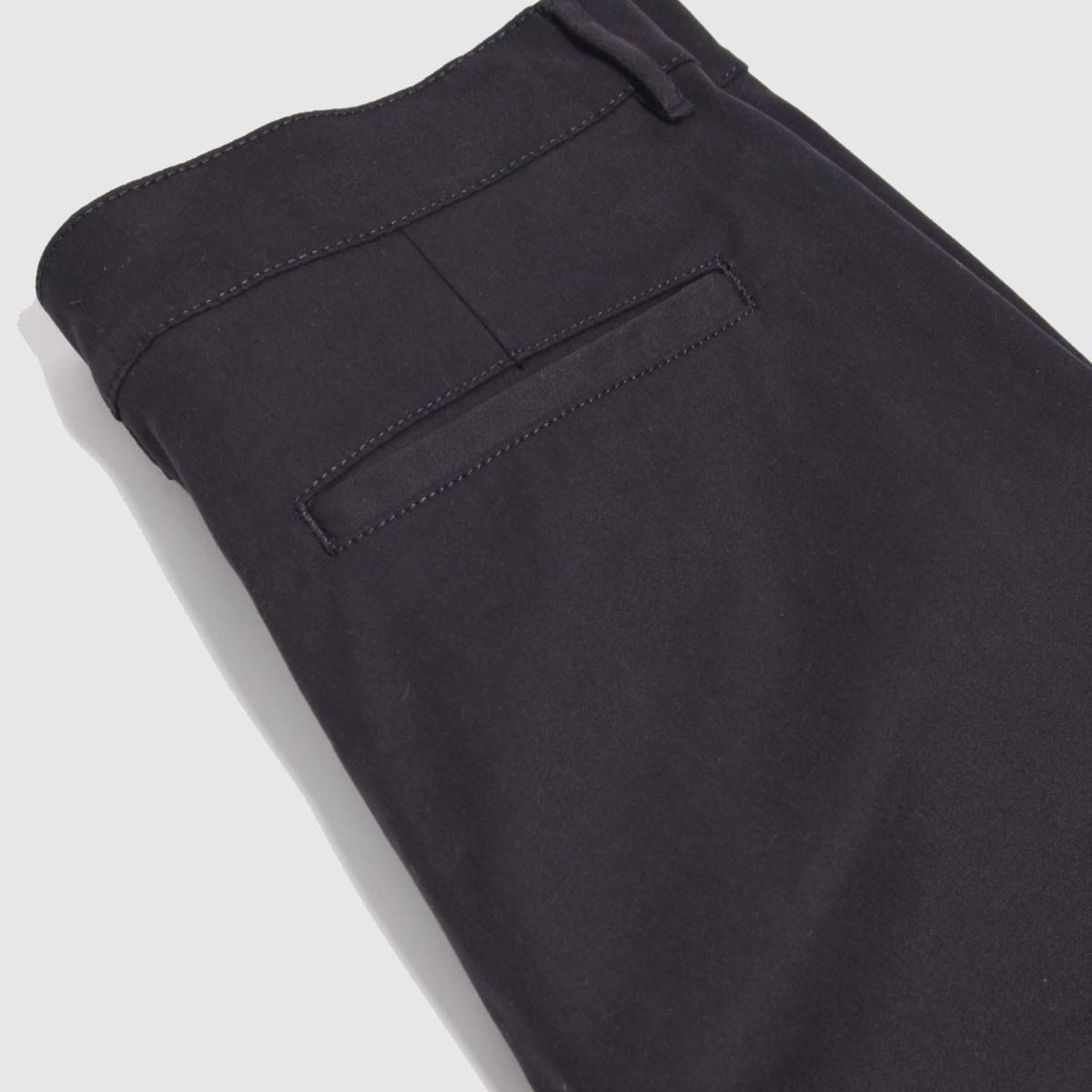 PATPRIMO - Bermuda Unicolor Con Bolsillos Diagonales   Para Hombre Azul Patprimo