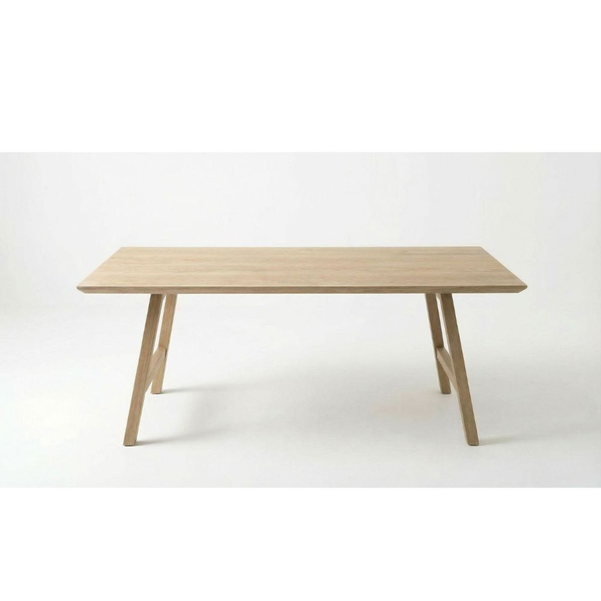 22 GRADOS DECORACION - Mesa de Comedor Journal En Roble 140cm x 70cm_.