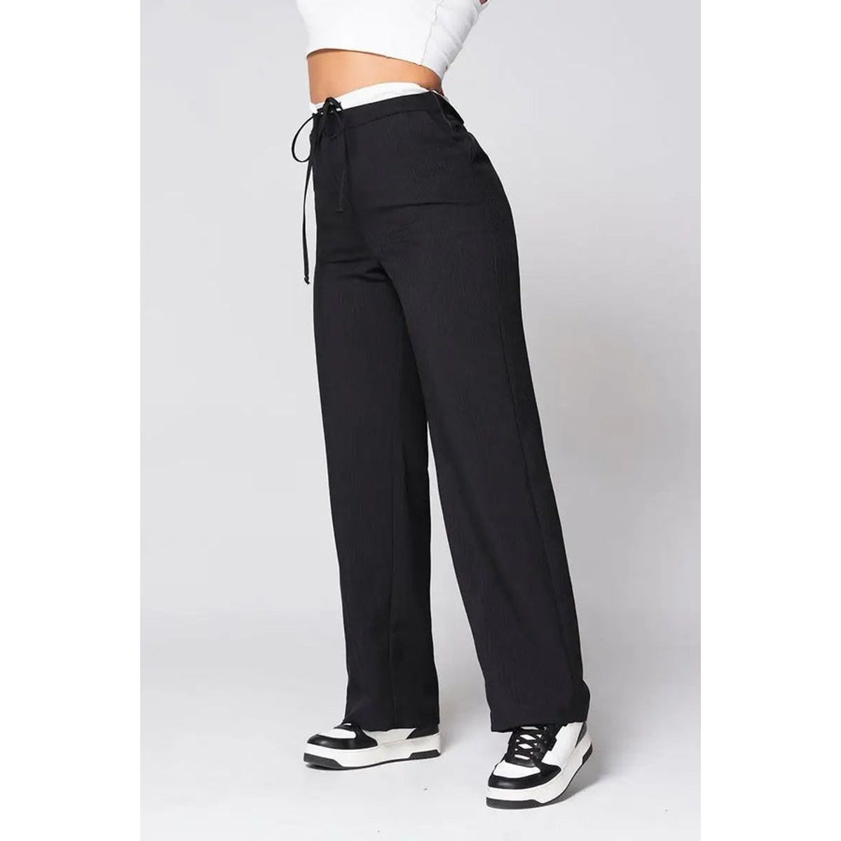 TRUCCOS JEANS - Pantalón Wide Leg Tiro Alto Doble Pretina en Contraste de Anudar Cierre Lateral Marca Trucco´s