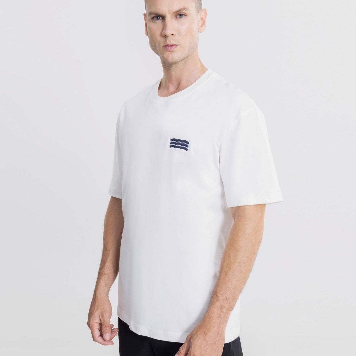 ATMOS - Camiseta Manga Corta Con Screen  Para Hombre Blanco Atmos