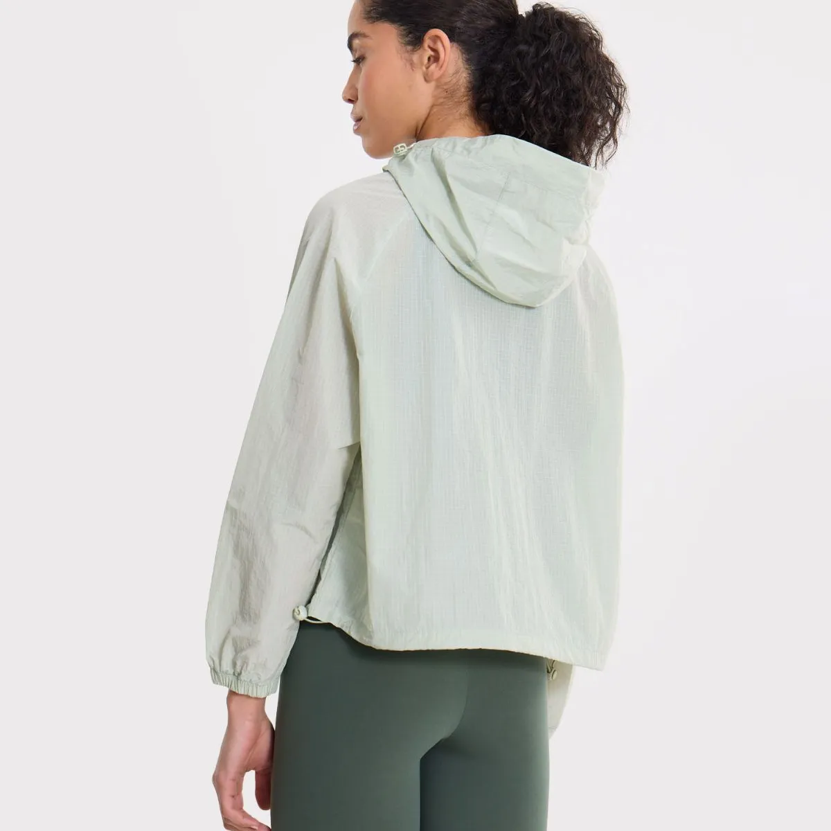 ATMOS - Chaqueta Rompevientos Con Capota Y Bolsillos  Para Mujer Verde Atmos