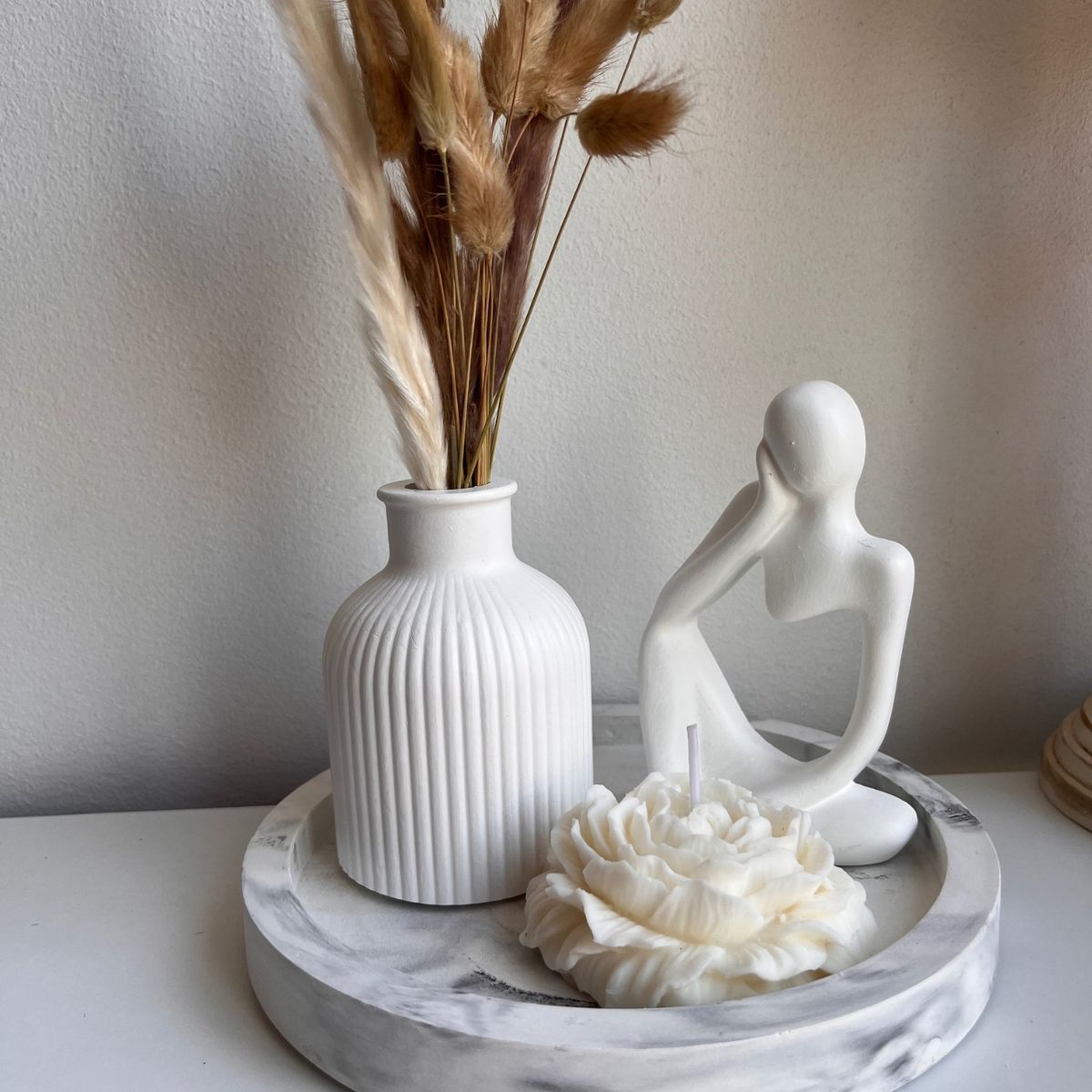 DECORACIONES ALE Y GABI - Centro de Mesa Roxana Jarrón Base Adornos flores y Pensante Blanco 5 piezas