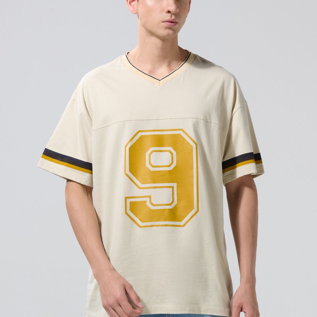 KOAJ - KOAJ Camiseta oversize manga corta, con corte en delantero y Hombre