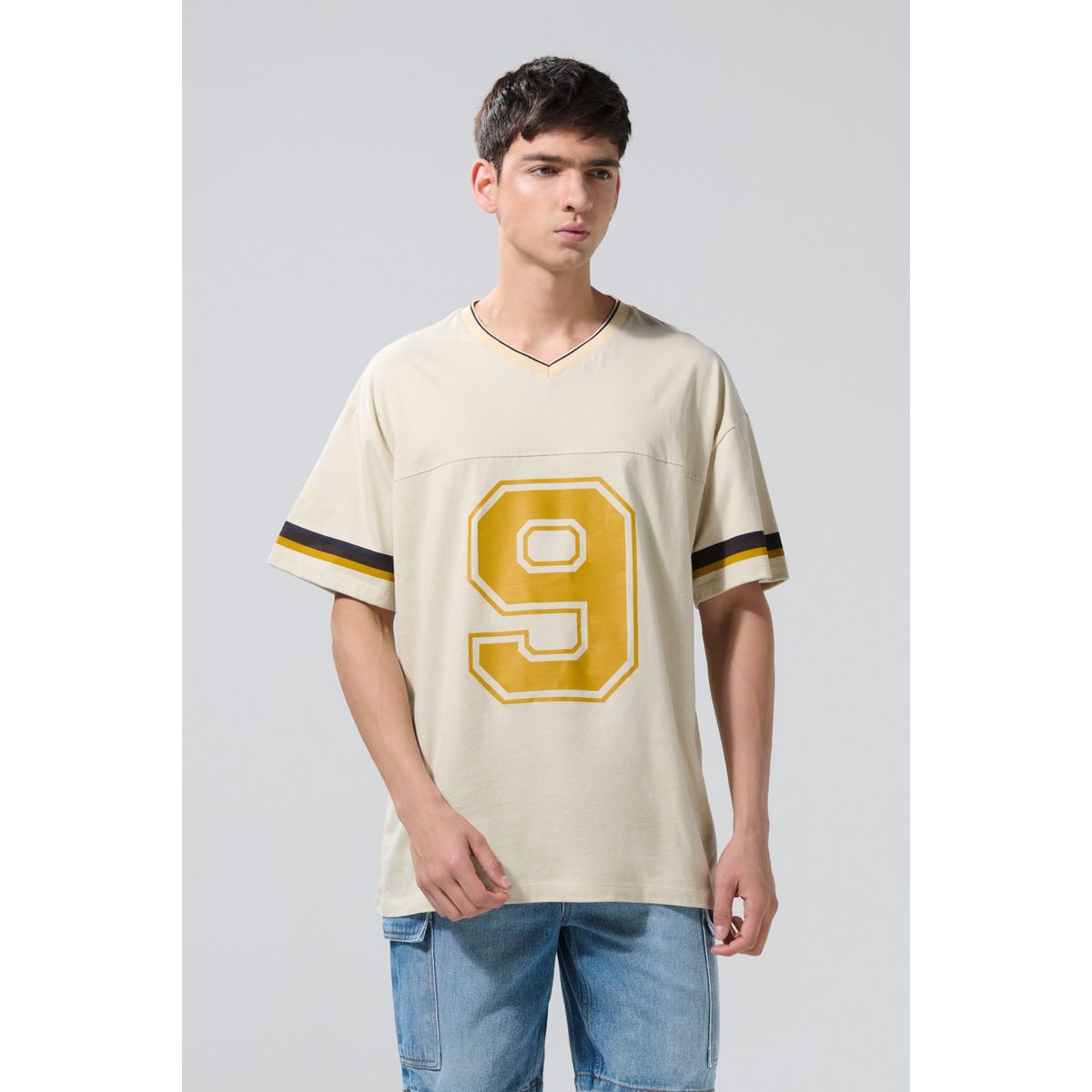 KOAJ - KOAJ Camiseta oversize manga corta, con corte en delantero y Hombre