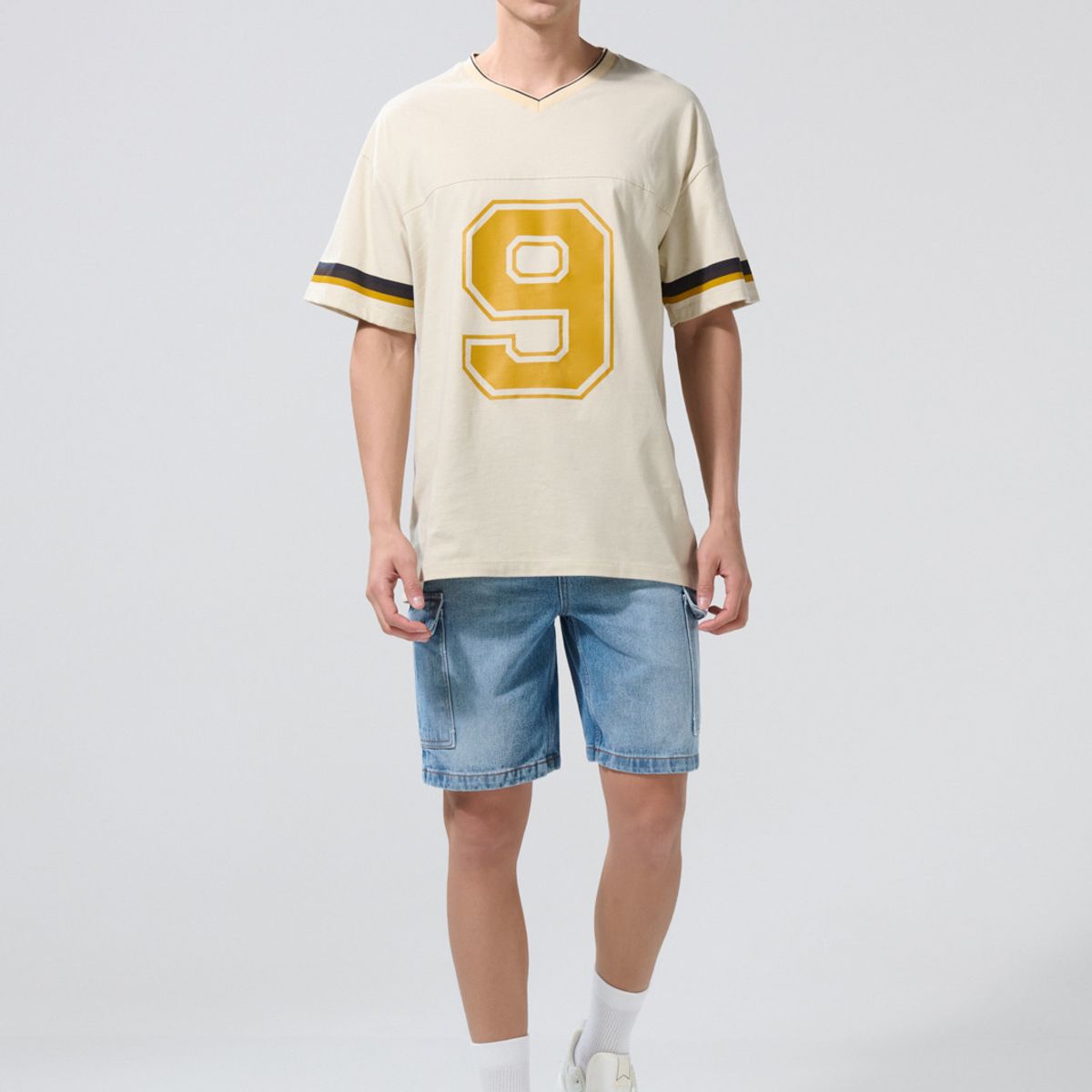 KOAJ - KOAJ Camiseta oversize manga corta, con corte en delantero y Hombre