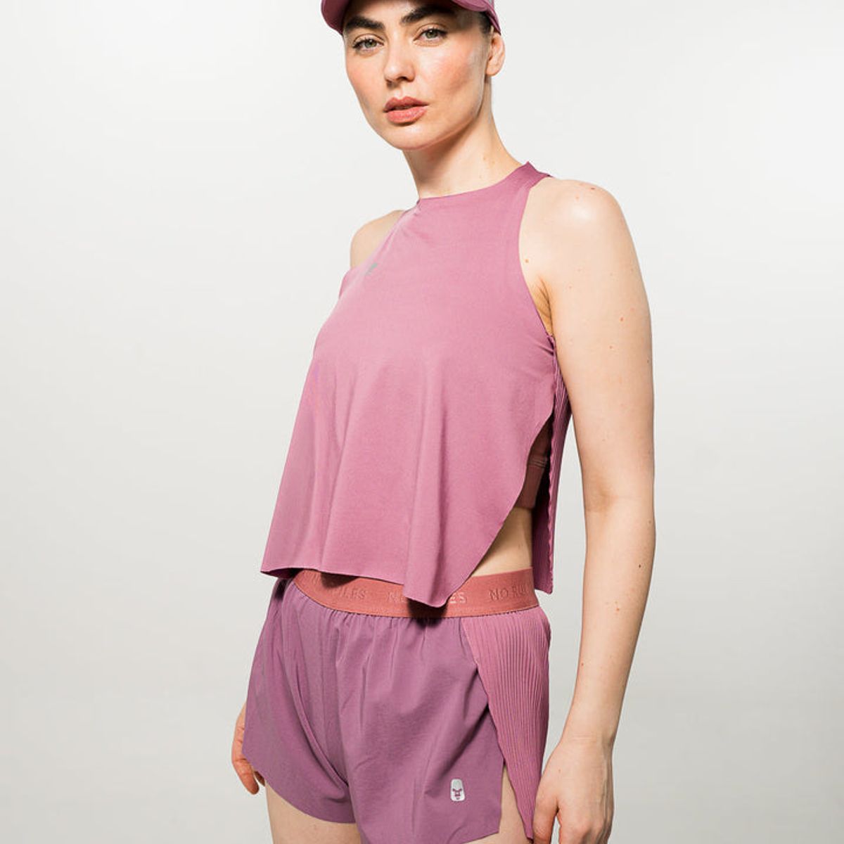 NO RULES - Esqueleto Pleat Tank Top Berry