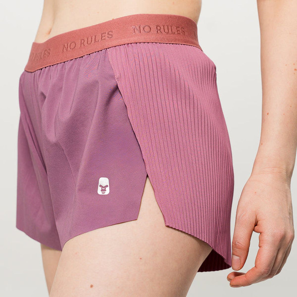 NO RULES - Short Running Performance Berry