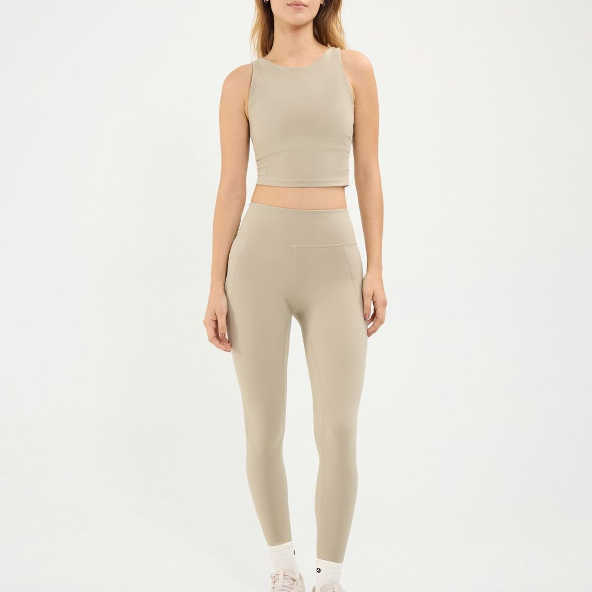 Leggins Aerius Skin Soft Pockets Para Mujer Beige Atmos ATMOS ...