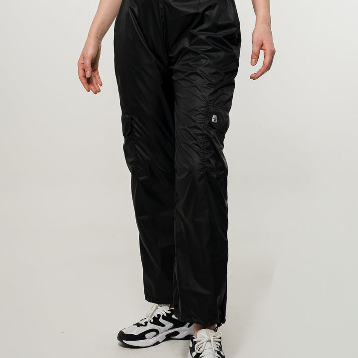 NO RULES - Essential Jogger Negro Mujer
