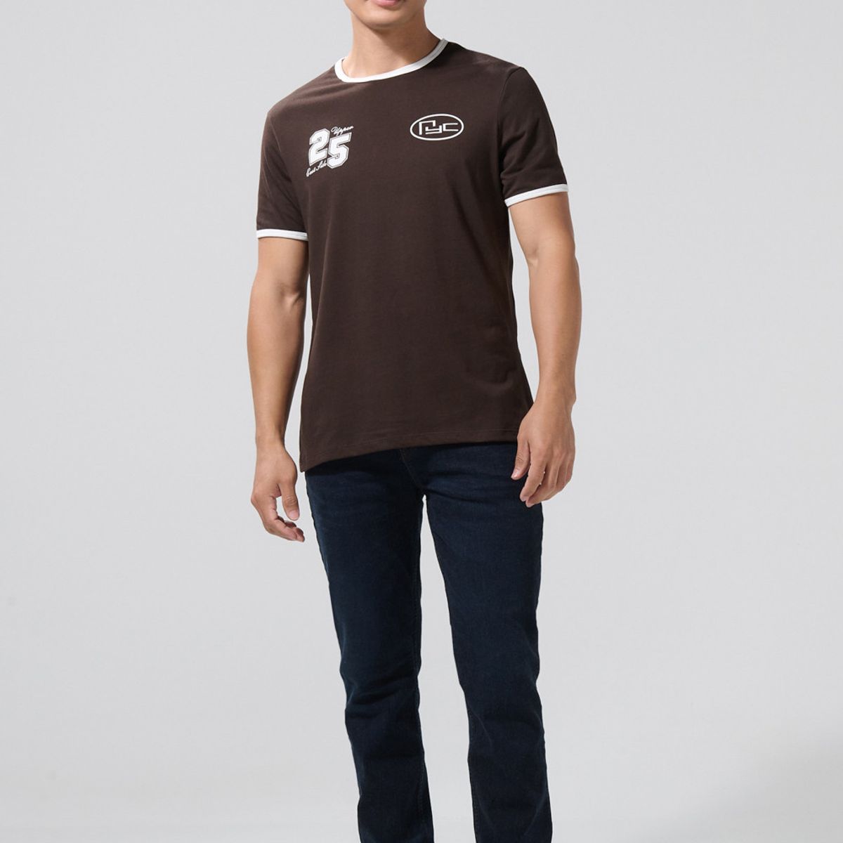 KOAJ - KOAJ Camiseta manga corta  estampado en frente estilo colleg Hombre