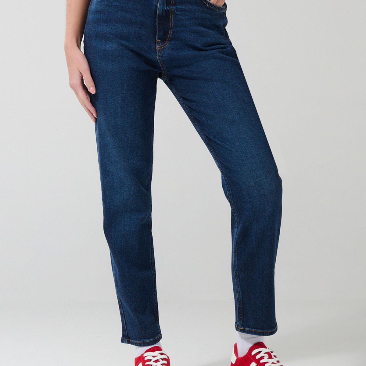 KOAJ - KOAJ Jean mom tiro súper alto azul con bota recta y bolsillo Mujer