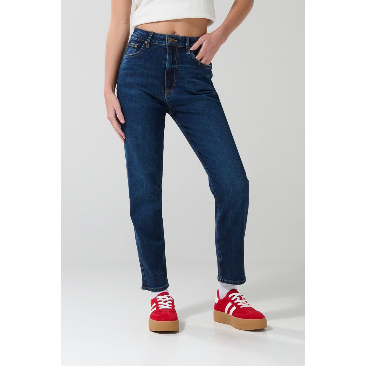 KOAJ - KOAJ Jean mom tiro súper alto azul con bota recta y bolsillo Mujer
