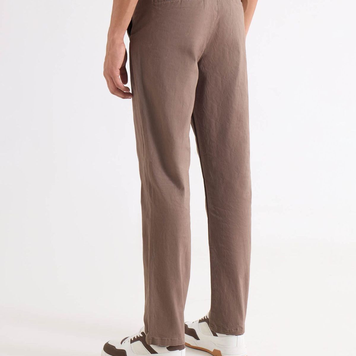 SEVEN SEVEN - Pantalón Chino Regular  Para Hombre Café Seven Seven