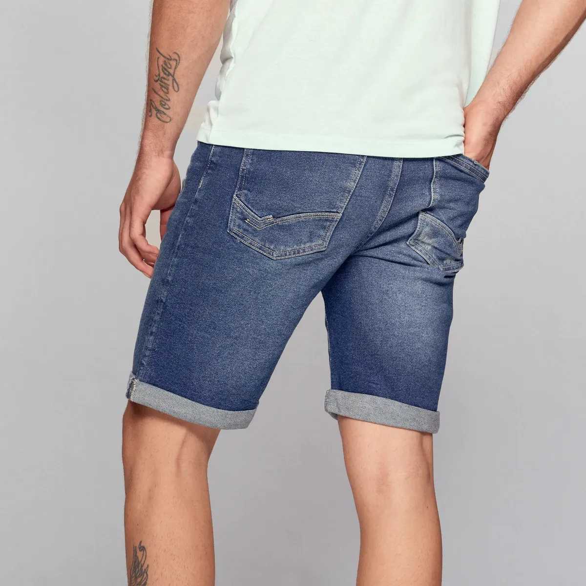UNSER - Bermuda Para Hombre Azul Medio_Oscuro Unser