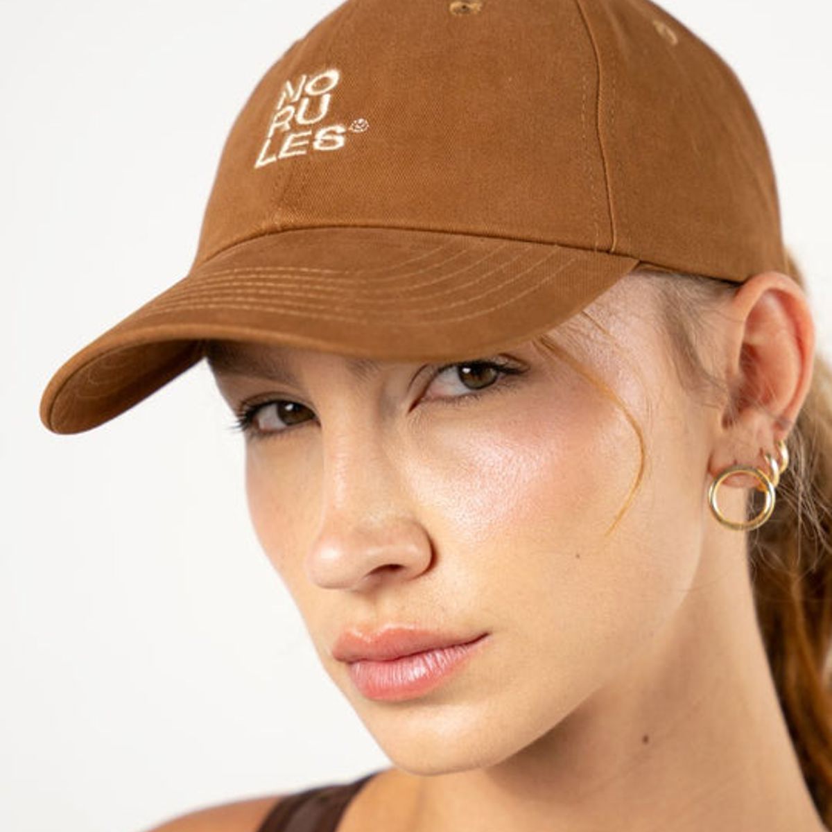 NO RULES - ESSENTIAL CAP BROWN