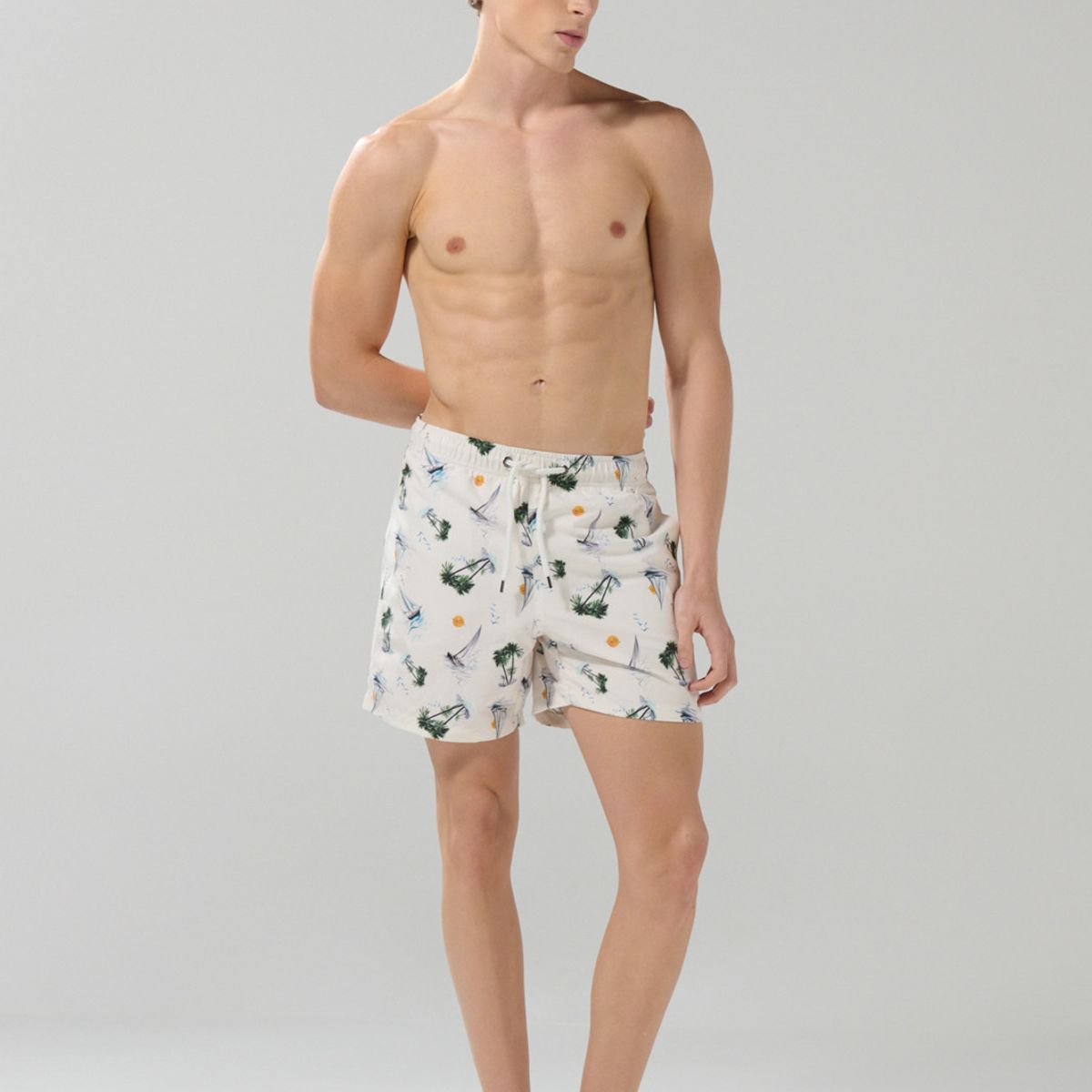 KOAJ - KOAJ Bermuda playera crema tiro bajo con estampados continuo Hombre