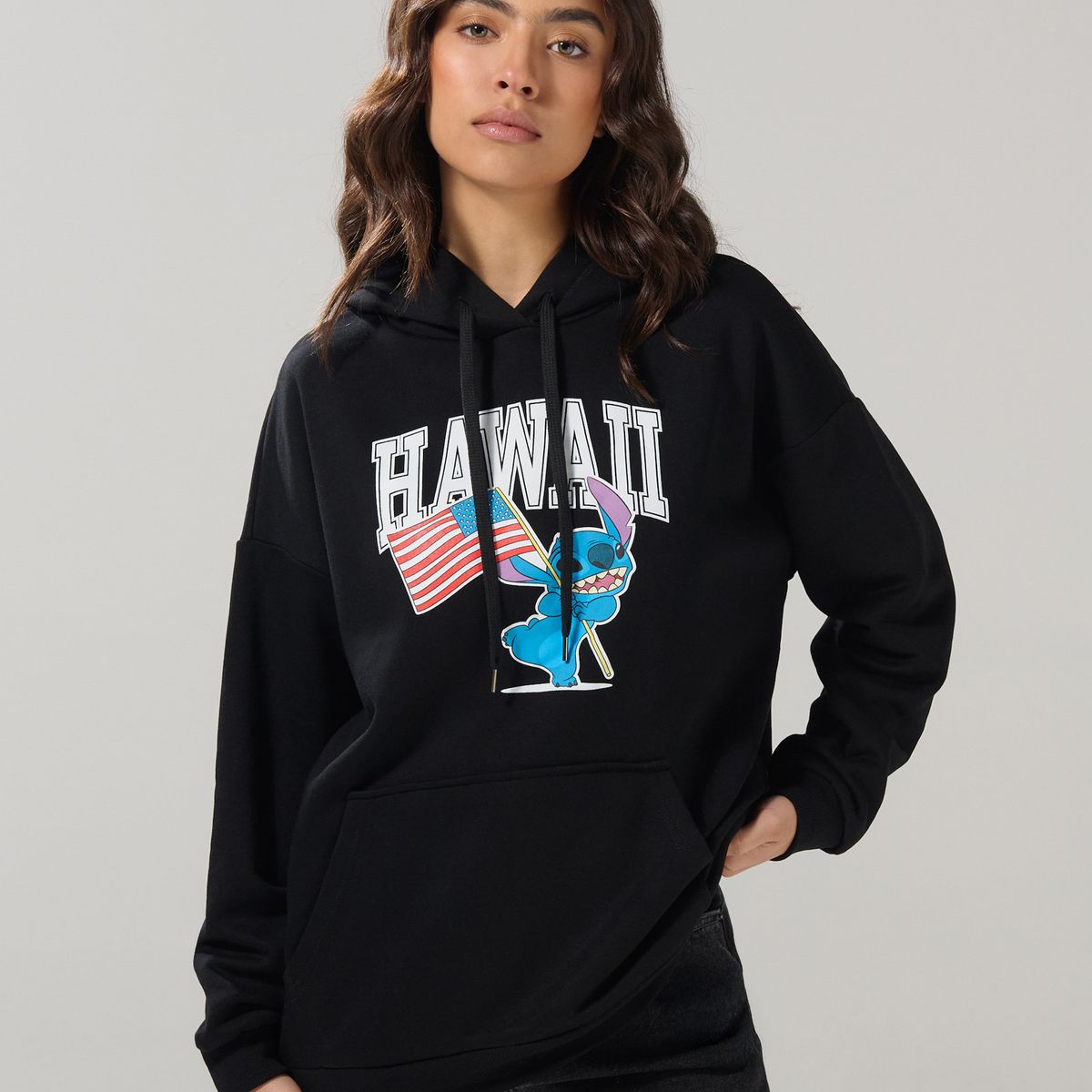 KOAJ - KOAJ Buzo negro con capota oversize de Lilo y Stitch Mujer