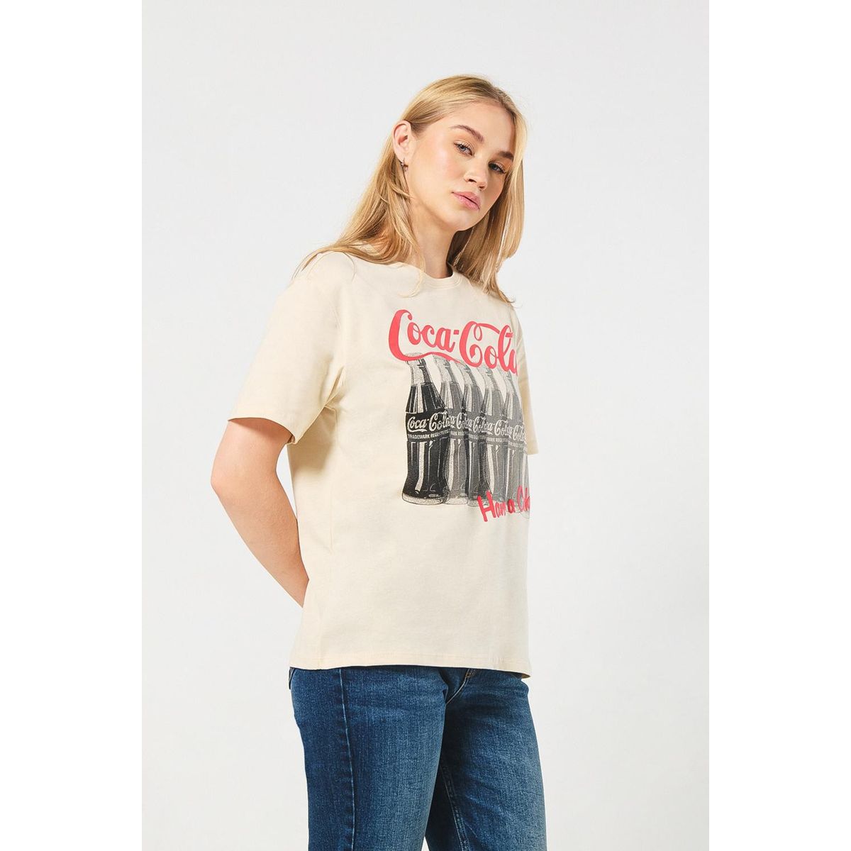 KOAJ - KOAJ Camiseta kaki manga corta con diseño de Coca-Cola Mujer