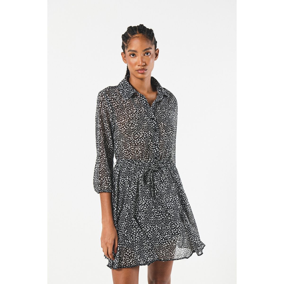 KOAJ - KOAJ Vestido negro corto con cinturón y cuello camisero Mujer