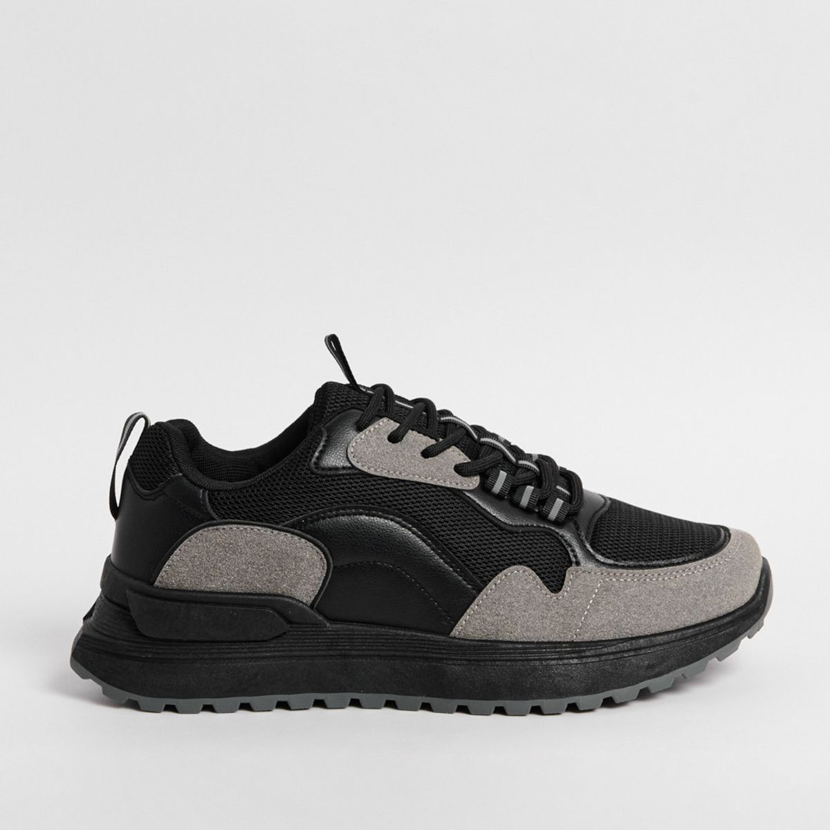 KOAJ - KOAJ Tenis negros de plataforma con cortes grises en contra Hombre