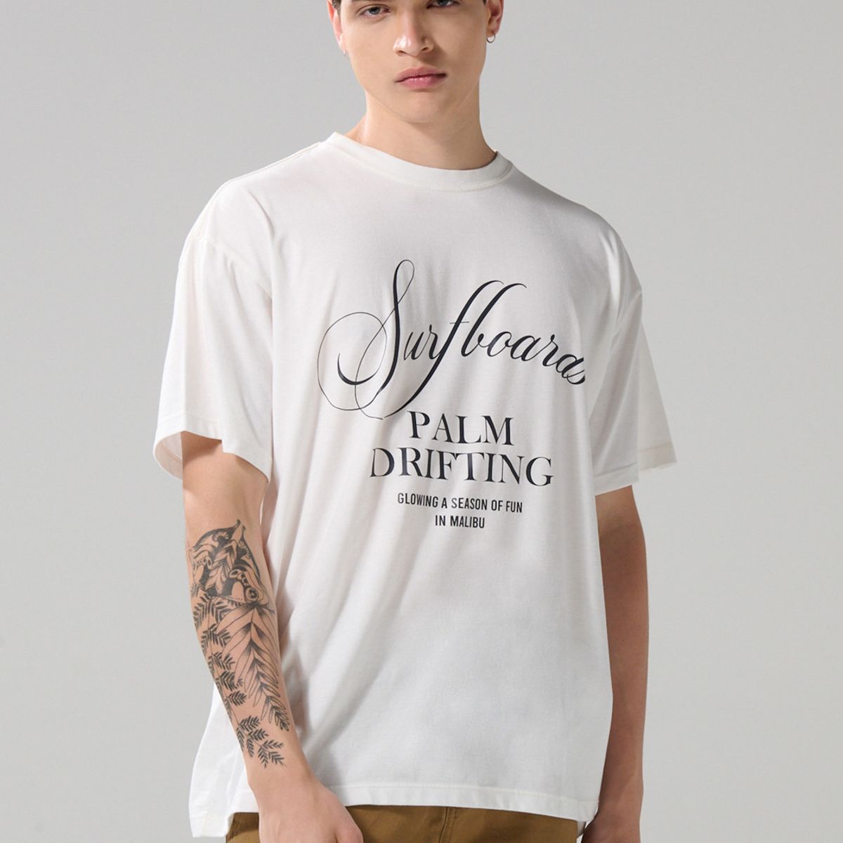 KOAJ - KOAJ Camiseta oversize crema clara manga corta con texto en Hombre