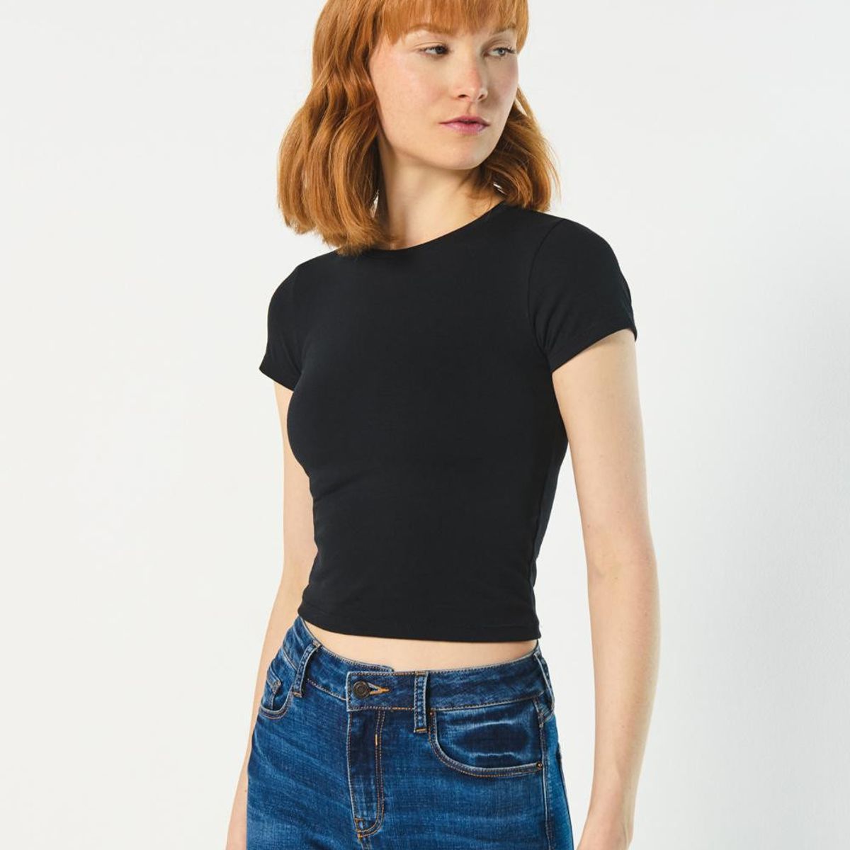 KOAJ - KOAJ Camiseta ajustada cuello redondo unicolor con manga cor Mujer