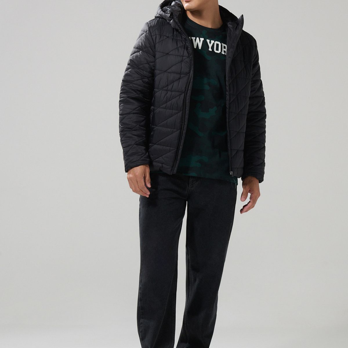 KOAJ - KOAJ Chaqueta acolchada con cuello alto y capota unicolor Hombre