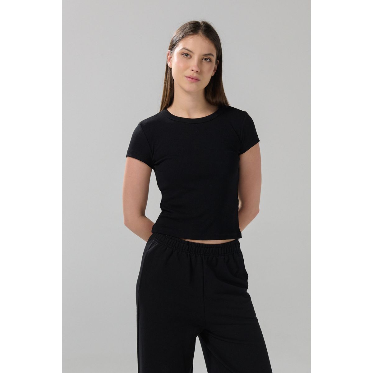 KOAJ - KOAJ Camiseta en rib ceñida unicolor con cuello redondo Mujer