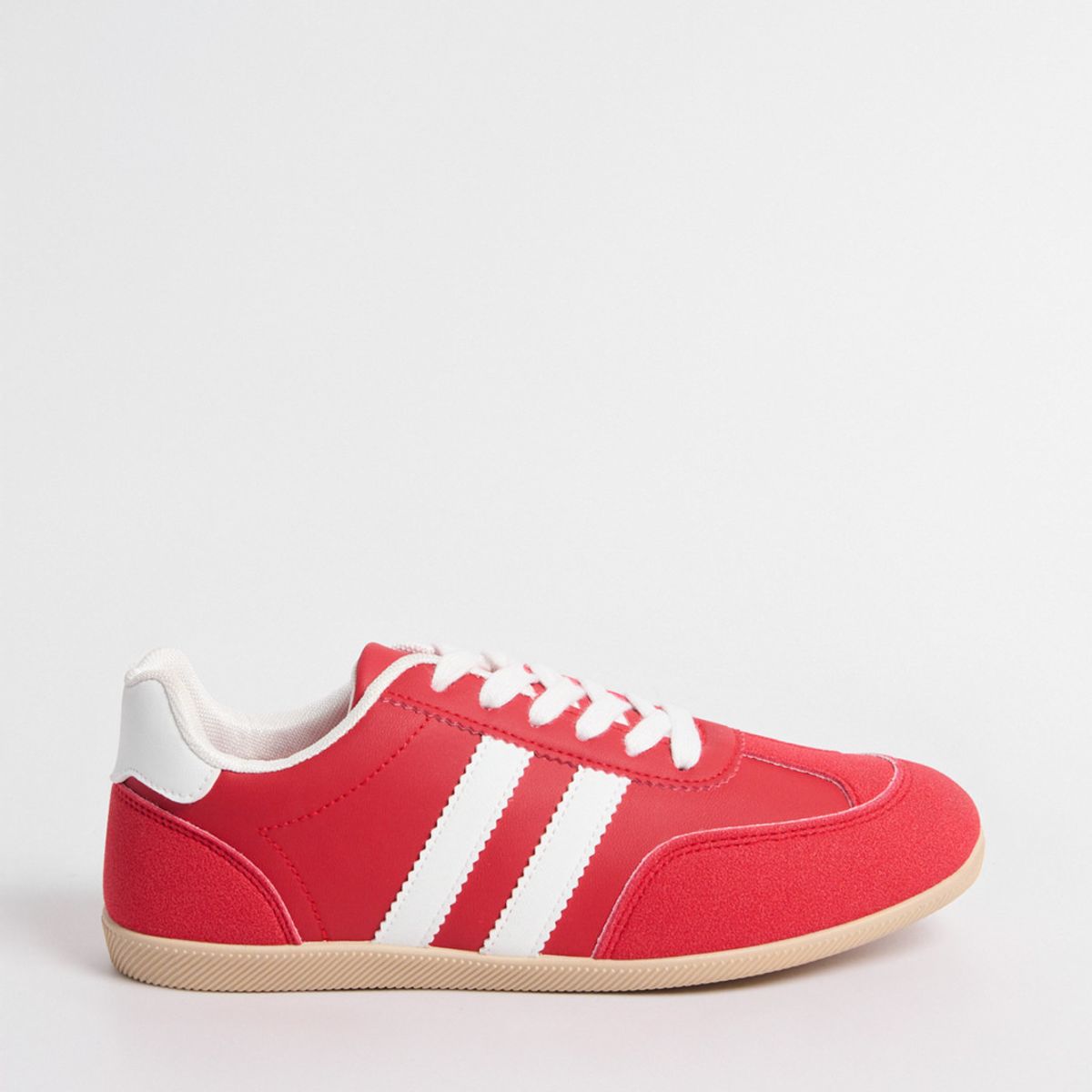 KOAJ - KOAJ Tenis casuales unicolores con cortes y contrastes Mujer