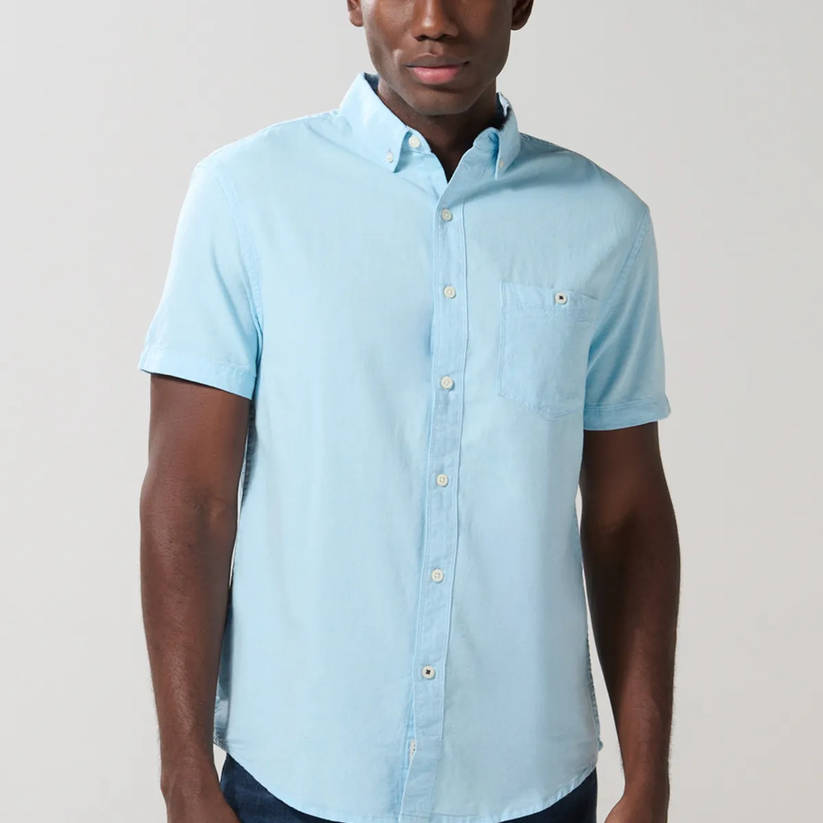 KOAJ - KOAJ Camisa  manga corta con colores solidos de temporada Hombre