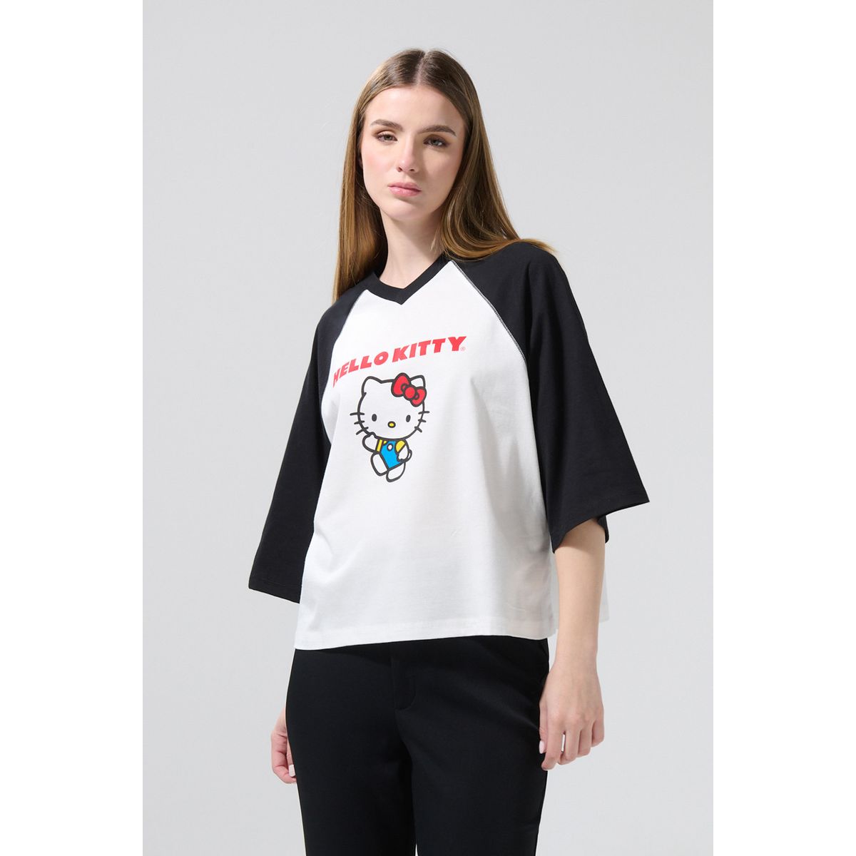 KOAJ - KOAJ Camiseta crop top oversize crema de Hello Kitty Mujer