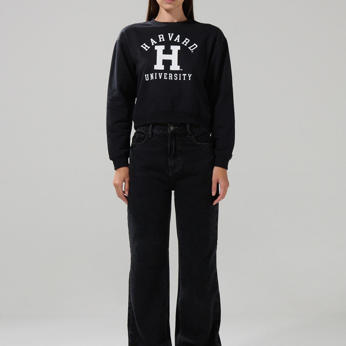 KOAJ - KOAJ Buzo negro cuello redondo con estampado de Harvard Mujer