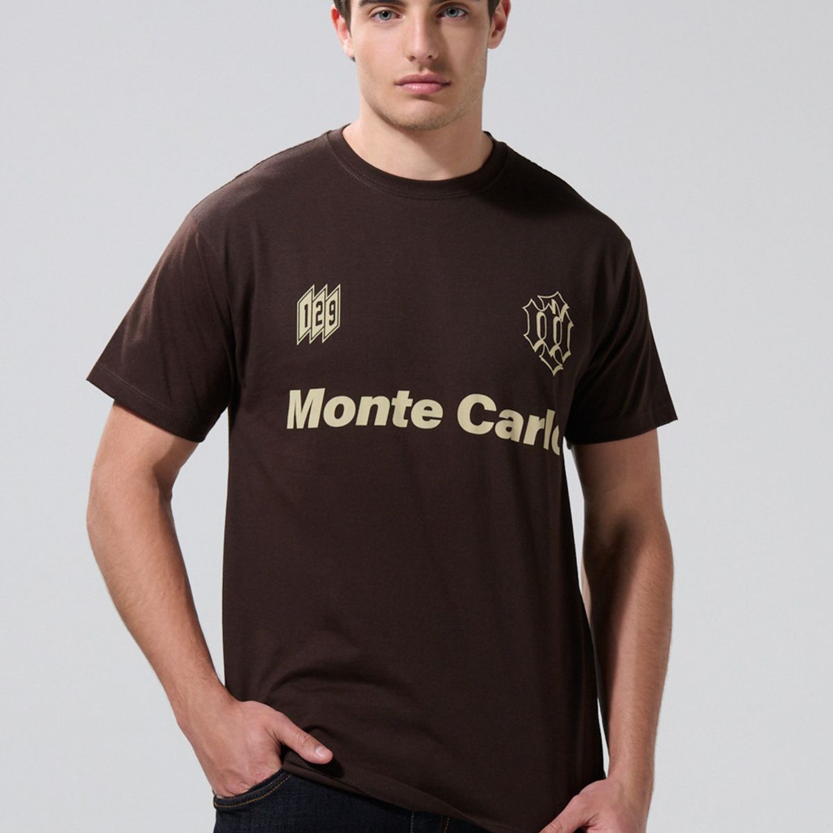 KOAJ - KOAJ Camiseta café oscura college en algodón con manga corta Hombre