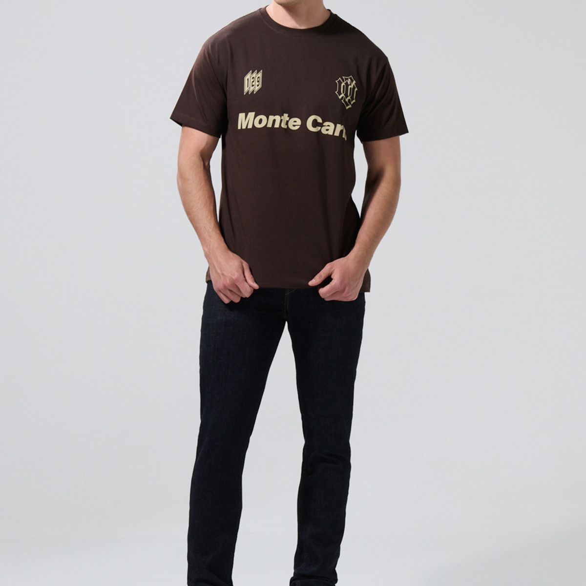 KOAJ - KOAJ Camiseta café oscura college en algodón con manga corta Hombre